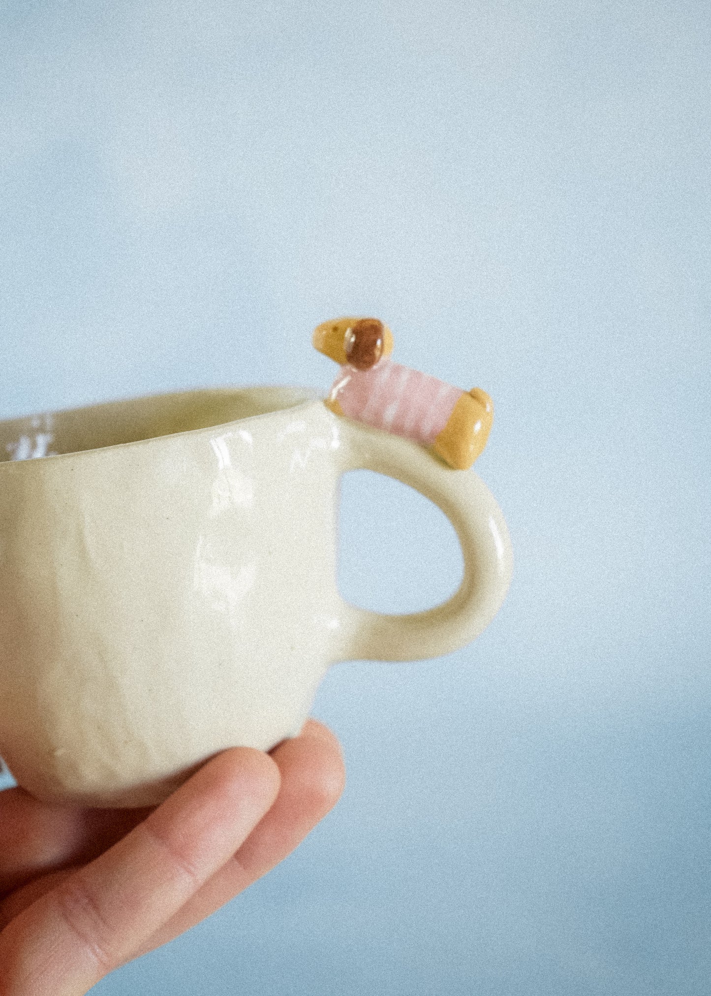 Tasse modelée - Teckel et son pull marin