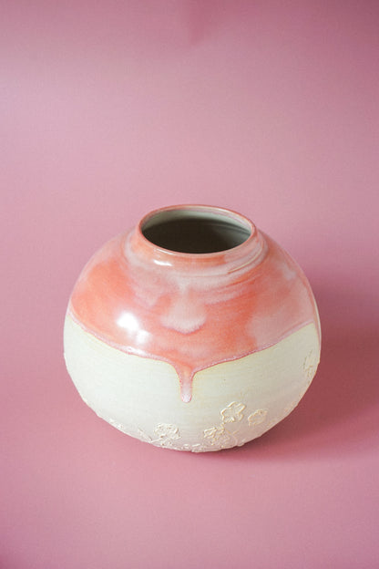 Vase artisanal fleurie